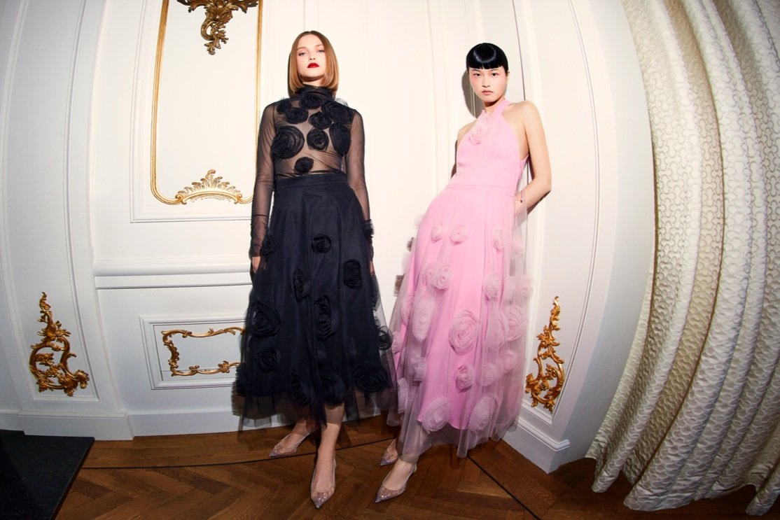 VIKTOR & ROLF SS’23 RTW LOOK BOOK