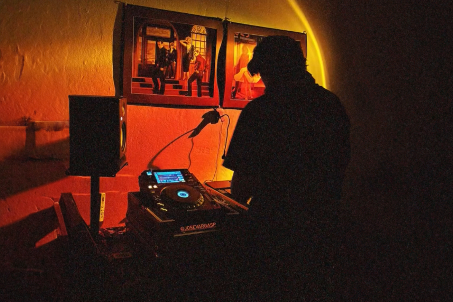 Música, moda y estrategia digital: Cómo aprender DJing cambió mi forma de crear contenido