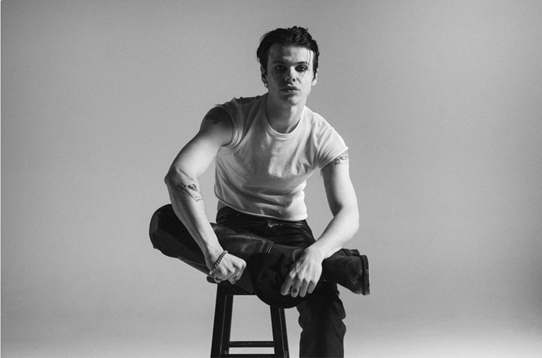 Idols, el nuevo álbum de Yungblud: entre fantasmas, ópera y madurez